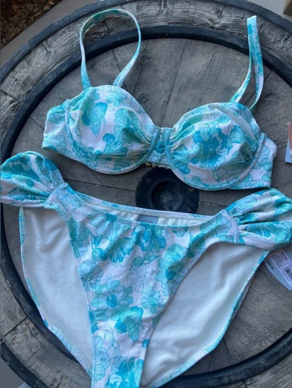 Shade & Shore Forest Green Women's Two-Piece Bikini Set - Picture 2 of 4